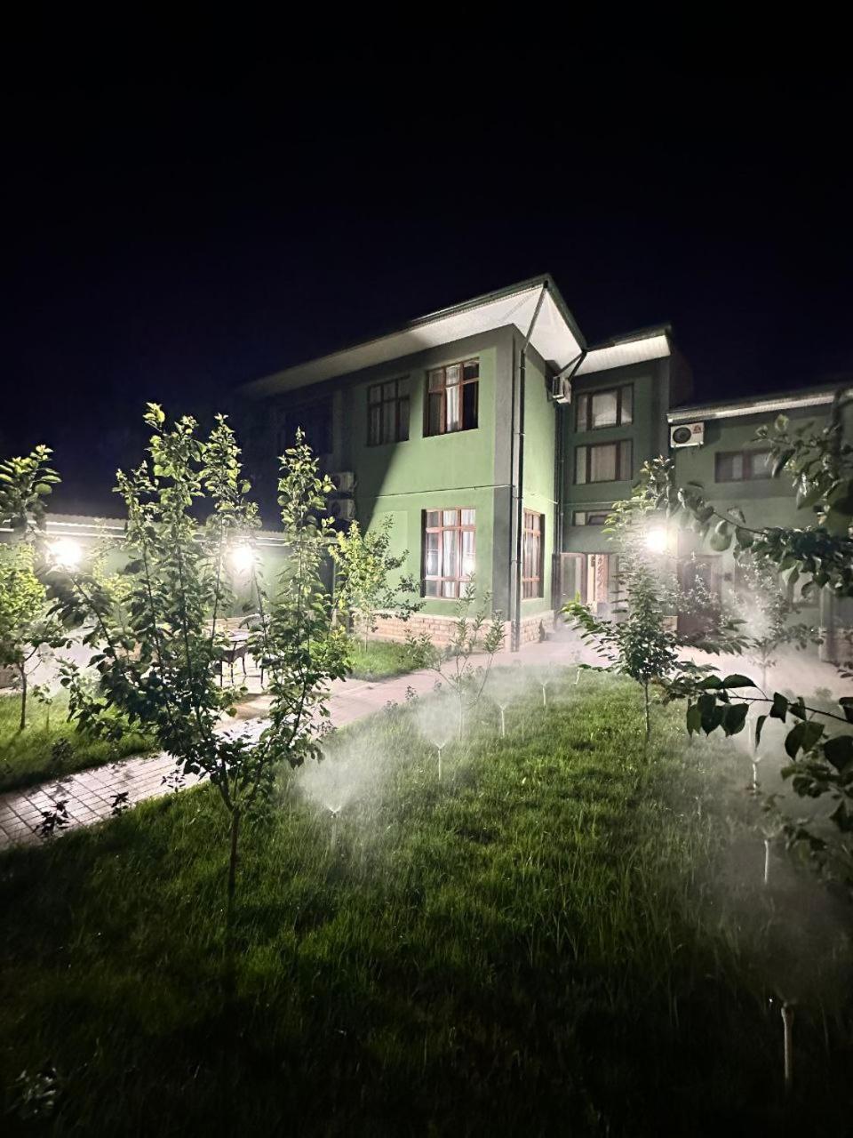 Art Inn Hotel Tasjkent Exteriör bild